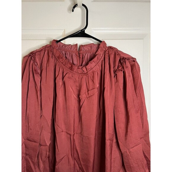 Women’s Red Long Sleeve Blouse Size Medium NWOT - Picture 2 of 10